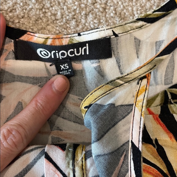 Rip Curl Women’s XS dress - Picture 3 of 6